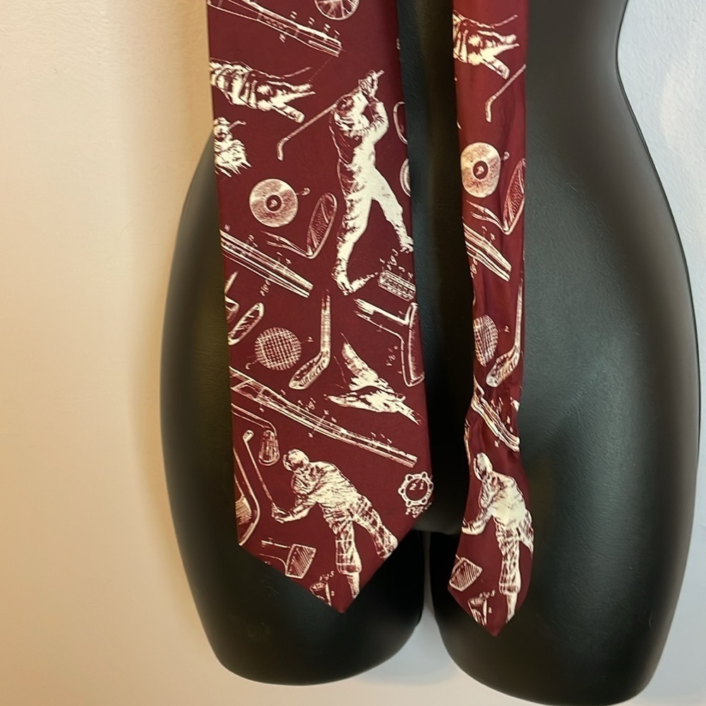 RM Style Ralph Marlin Vintage 1993 The Technical Golfer Maroon Golf Necktie Tie